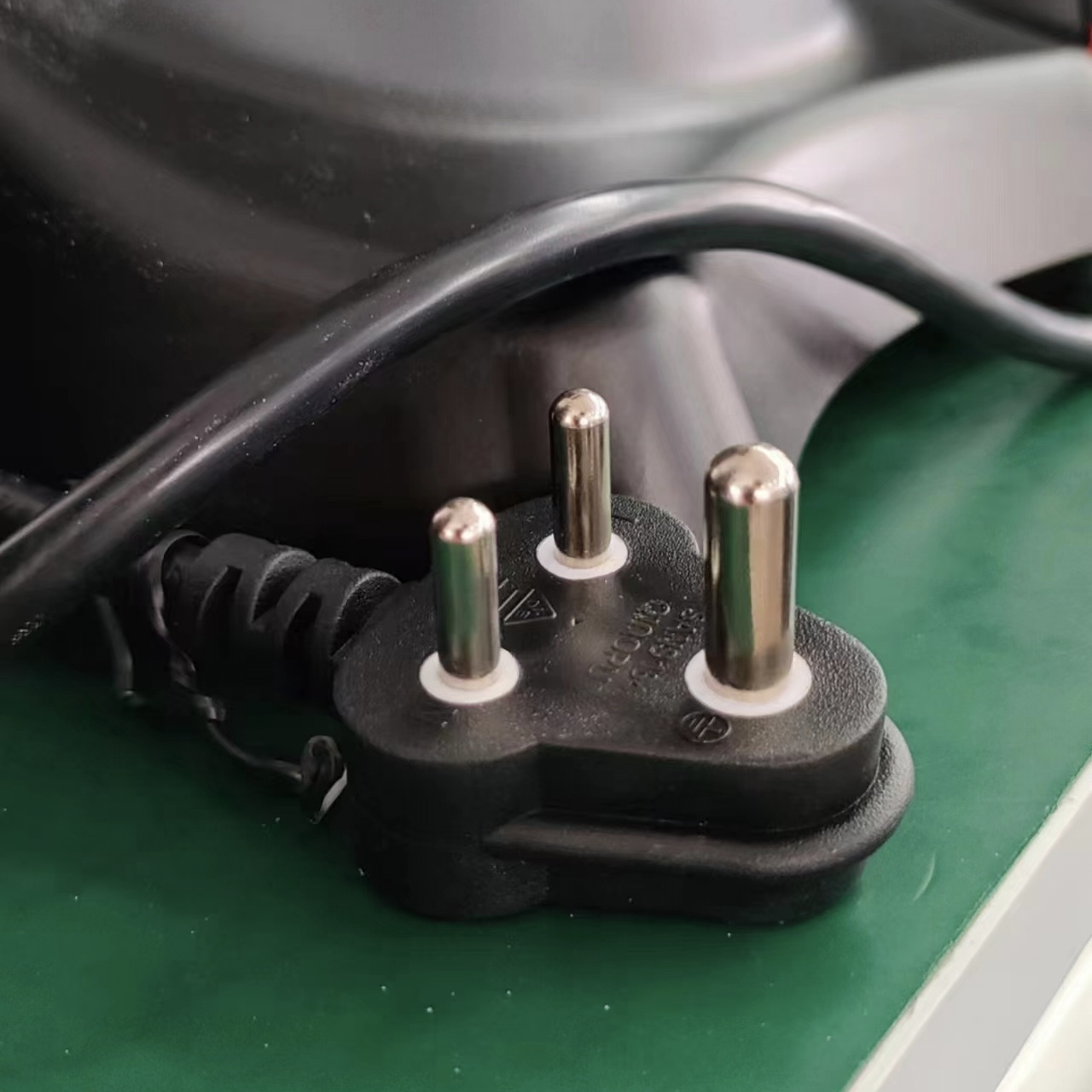 Indian standard power plug for coffee equipment